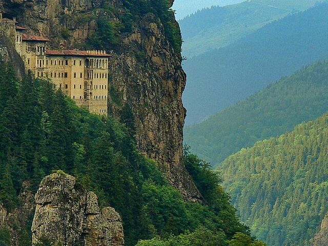 İkonik Karadeniz Yaylalar ve Batum Turu | 3 Gece Konaklamalı İstanbul Çıkışlı Kurban Bayramı Özel