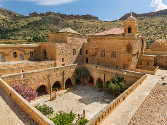 İkonik Mardin Turu | 2 Gece Konaklamalı Uçaklı İstanbul Çıkışlı 19 Mayıs Özel