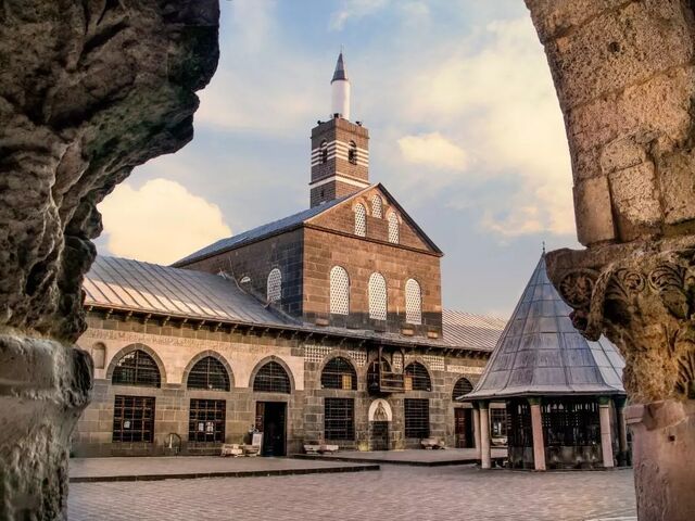 İkonik Mezopotamya Midyat Mardin  Turu |  2 Gece Konaklamalı Sabiha Gökçen Havalimanı Hareketli Sevgililer Günü Özel