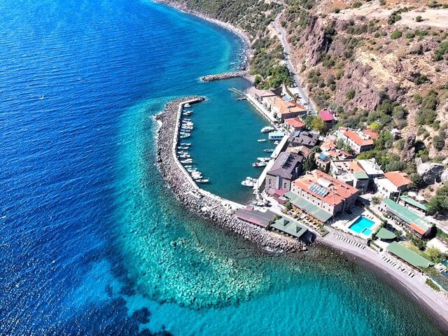 Mersin Çıkışlı Uçaklı Kuzey Ege Turu (Foça ve Ayvalık Tekne Turu ile) 4 Gece Konaklamalı