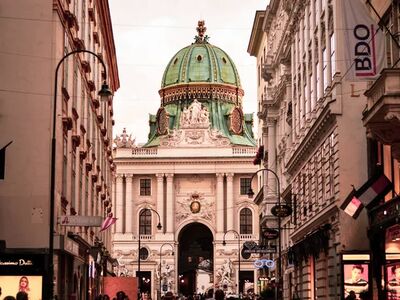 SÜPER PROMOSYON AVUSTURYA GÖLLER VE PARNDORF OUTLET TURU Pegasus Havayolları İle 3 Gece 4 Gün