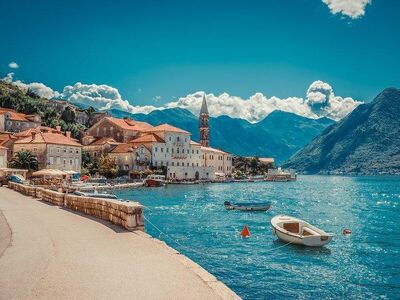 Balkan Güzelleri Ajet Havayolları ile Kosova Makedonya Turu