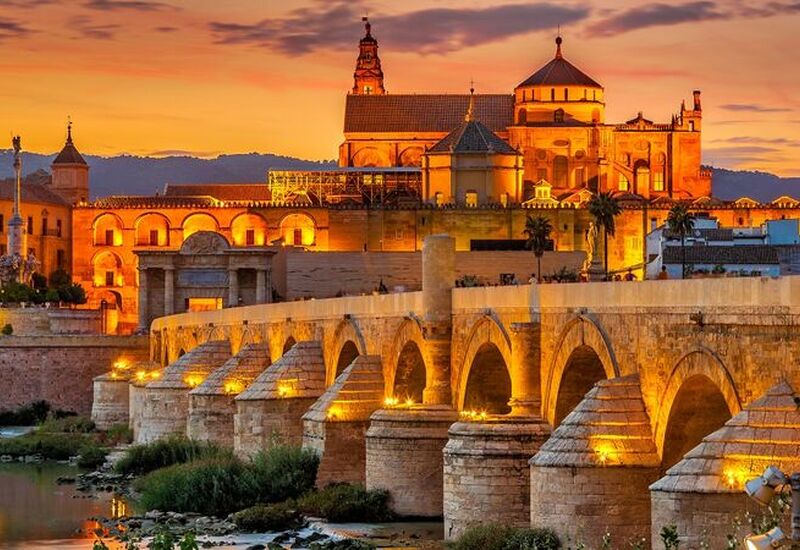 ELEGANT İSPANYA & ENDÜLÜS Türk Hava Yolları ile 7 Gece 8 Gün (MAD - BCN) 