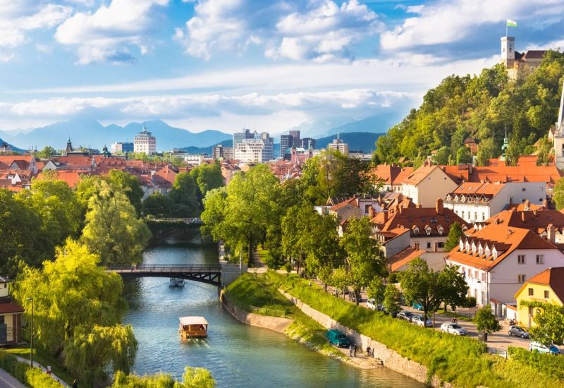 Orta Avrupa'dan Adriyatik'e “Avusturya, Slovenya, Hırvatistan, Macaristan” AJet ile 7 gece (VIE-BUD) | Tüm şehir turları dahil |
