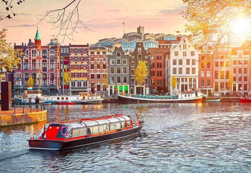 Avrupa'nın Kalbi Benelux & Paris Turu Kurban Bayramı Özel Ajet İle 7 Gece 8 Gün  (FRA-RTM)