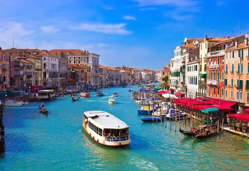 MOTTO İTALYA TURU Türk Hava Yolları İle 7 Gece 8 Gün Kurban Bayramı Özel